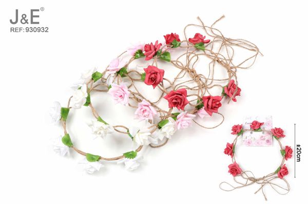 Diadema con flores postizas